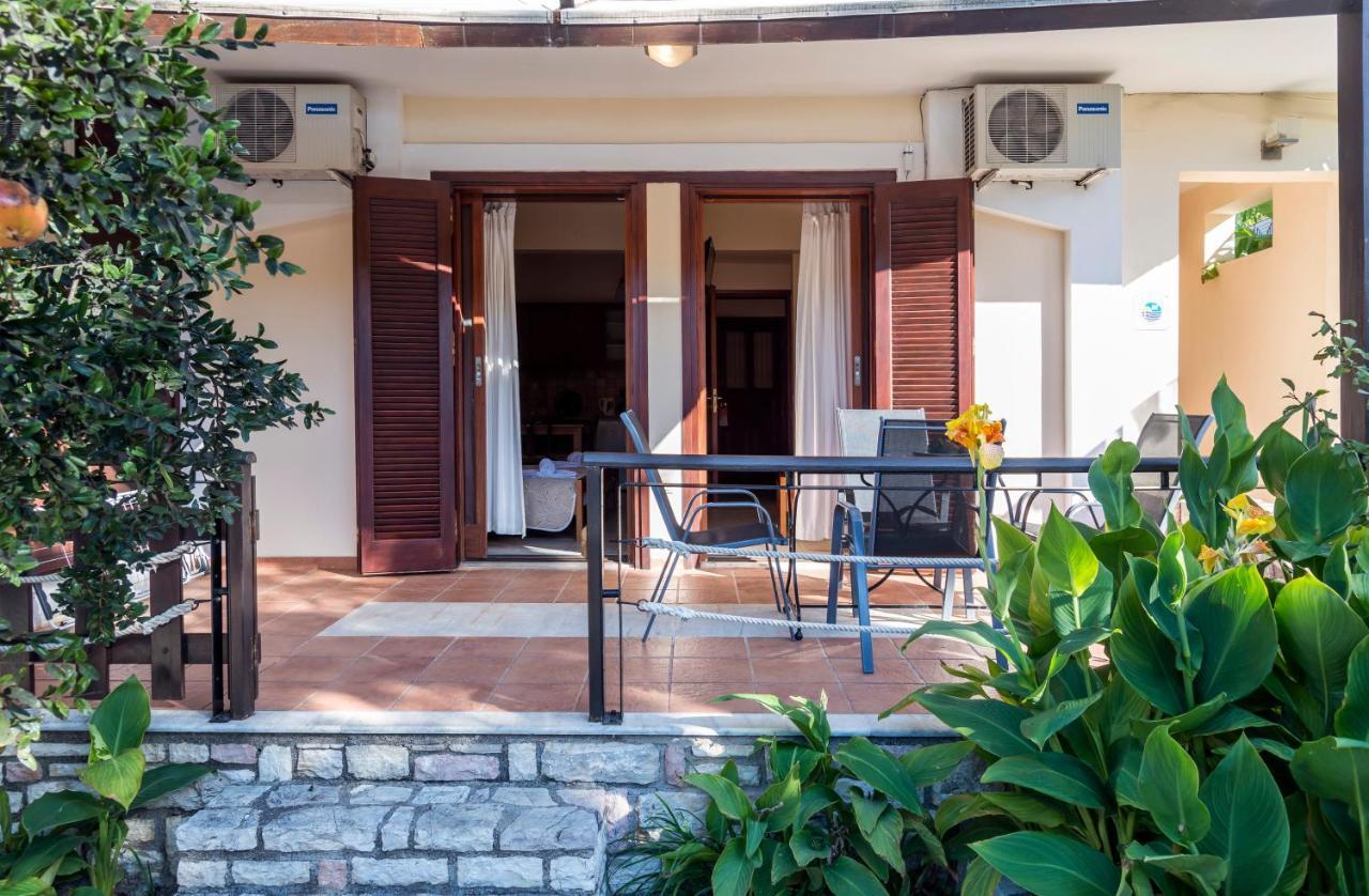 Akroyali Hotel & Villas Messinia Экстерьер фото