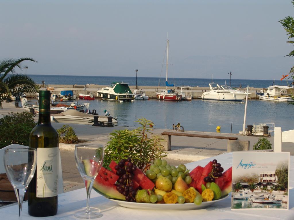 Akroyali Hotel & Villas Messinia Экстерьер фото