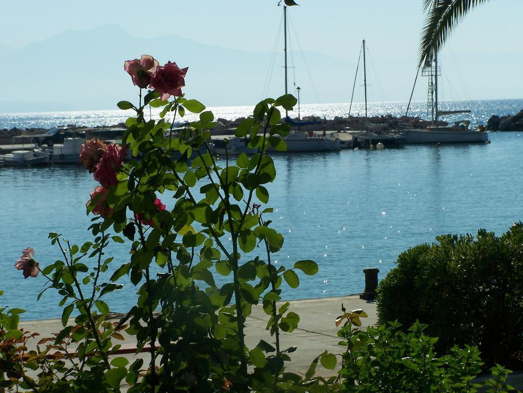 Akroyali Hotel & Villas Messinia Экстерьер фото